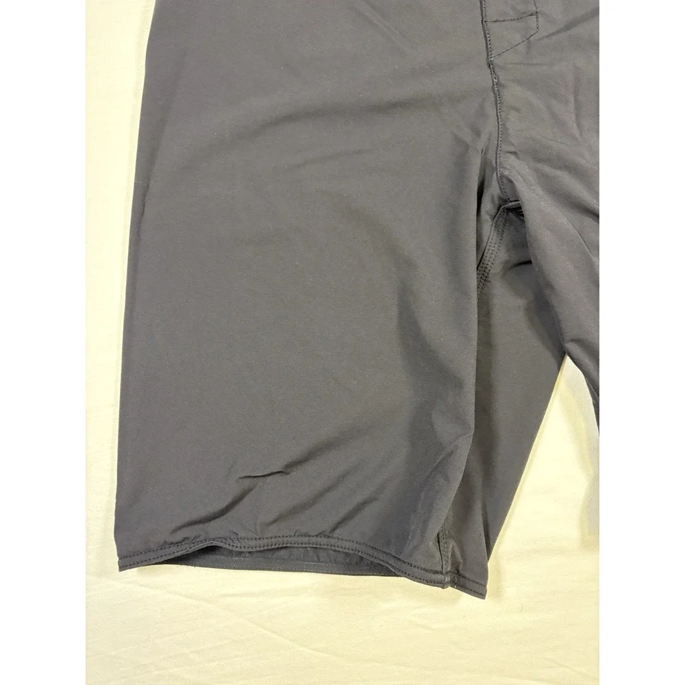 Tommy Bahama Relax Men's Black Board Shorts Size 38  Inseam 10.5 Comfort Waist